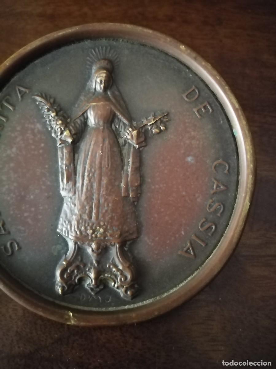 Antig&uuml;edades: Placa de Santa Rita de Cassia. - Foto 2