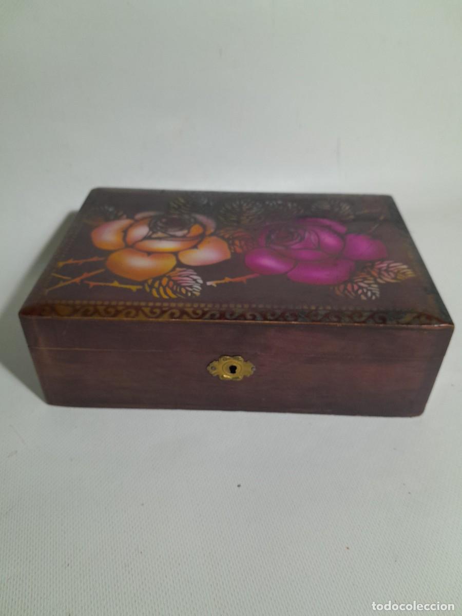 Antig&uuml;edades: caja de madera antigua- - Foto 2