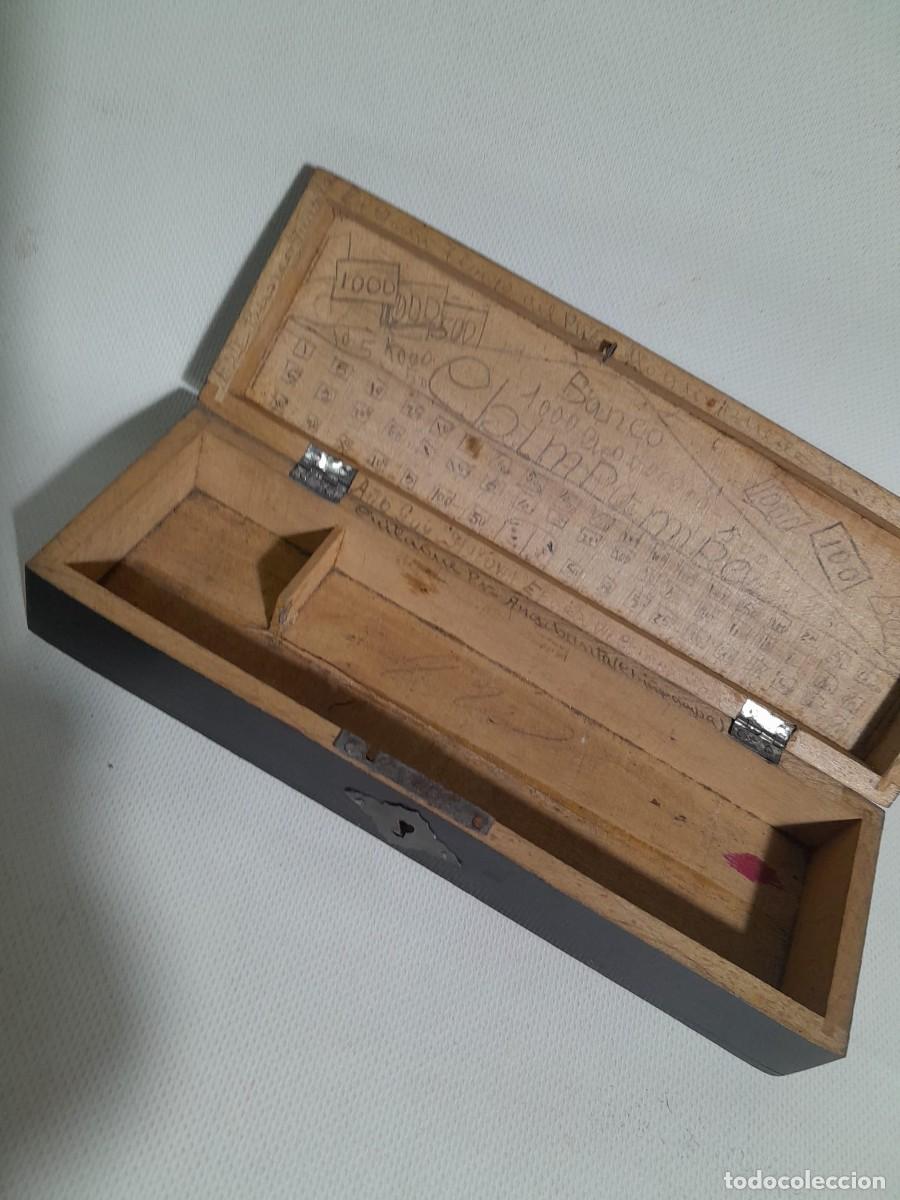 Antig&uuml;edades: Lapicero antiguo de madera pintada. - Foto 3