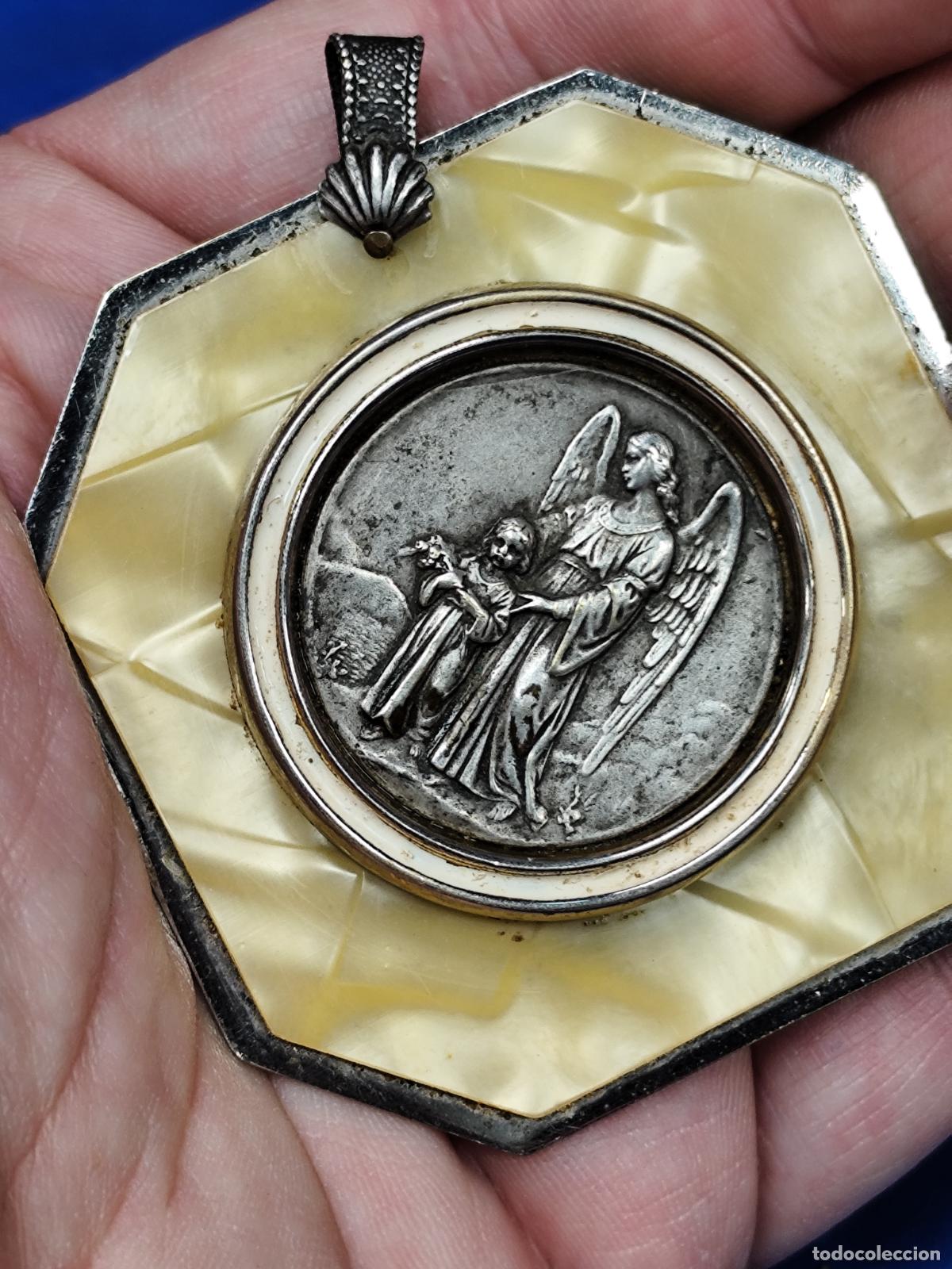 Antig&uuml;edades: Medalla de cuna, angel de la guarda. - Foto 3