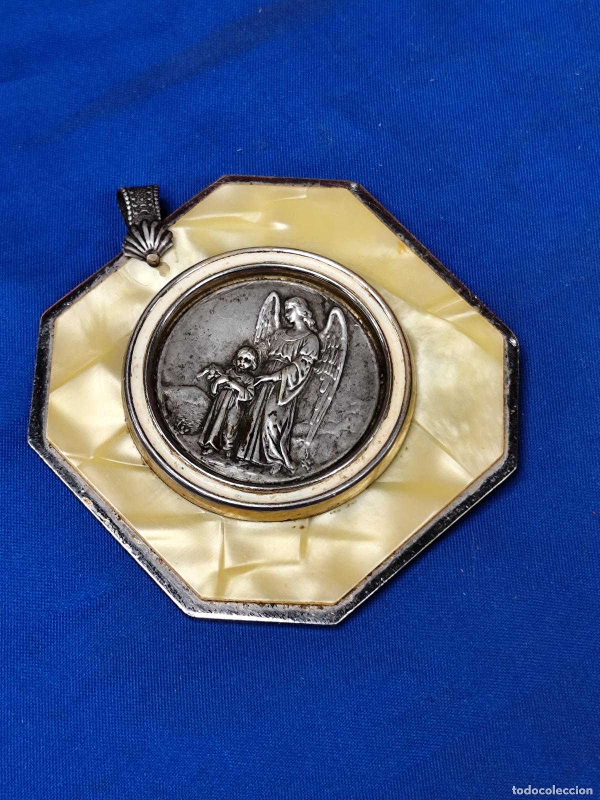 Antig&uuml;edades: Medalla de cuna, angel de la guarda. - Foto 1