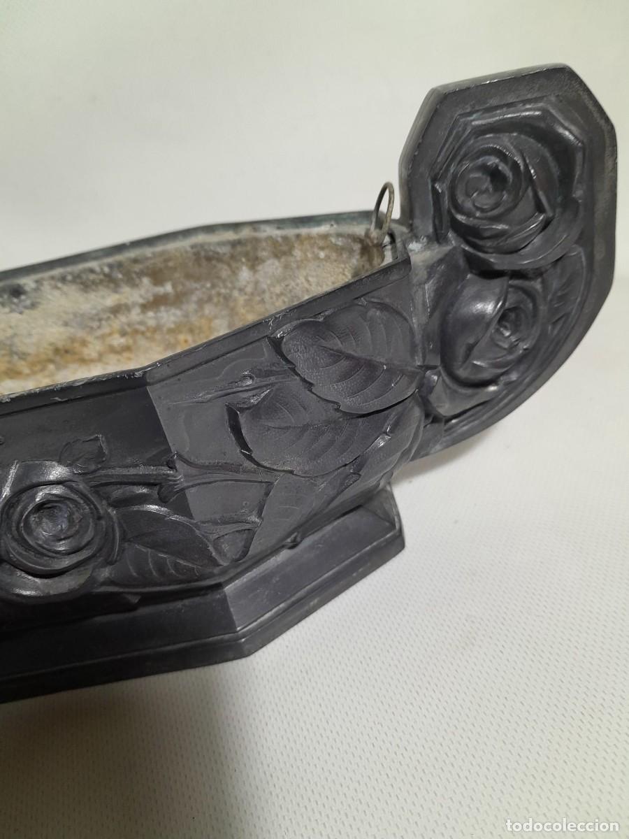 Antig&uuml;edades: Jardinera de mesa de peltre - Foto 3
