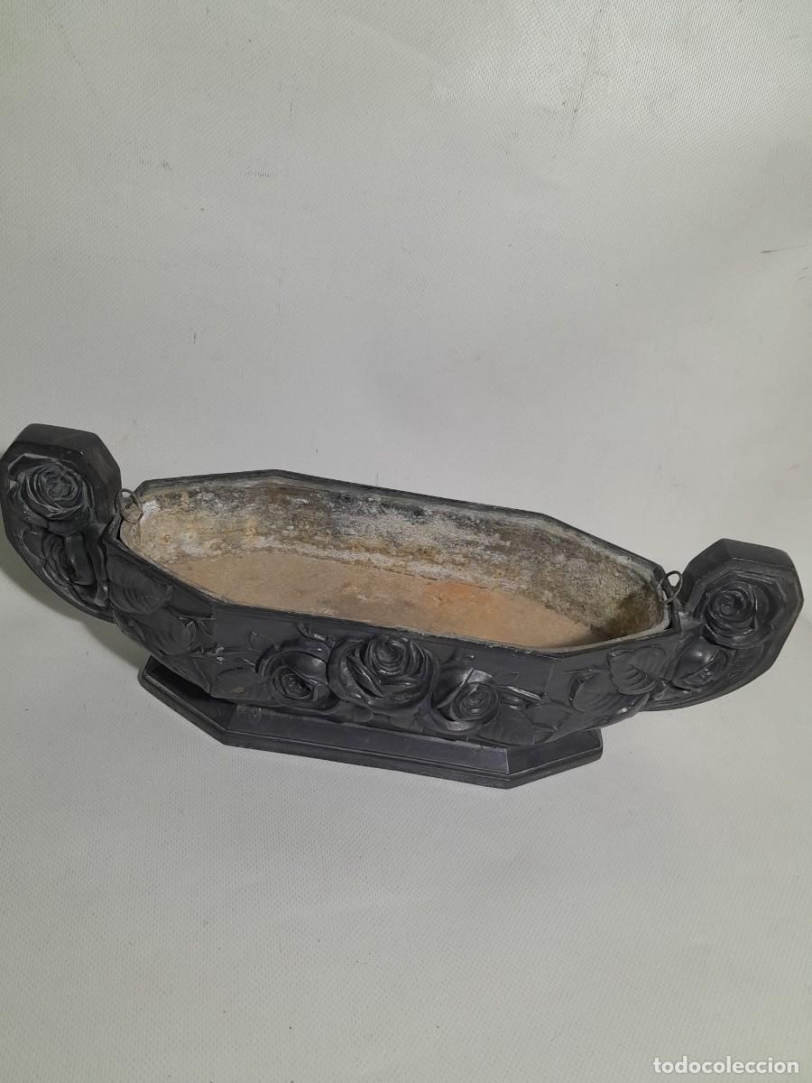 Antig&uuml;edades: Jardinera de mesa de peltre - Foto 4
