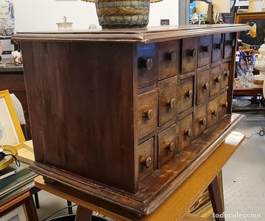 Antig&uuml;edades: Mueble de boticario o especiero en madera de teca - Foto 4