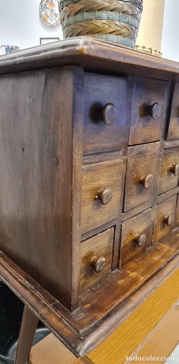 Antig&uuml;edades: Mueble de boticario o especiero en madera de teca - Foto 5