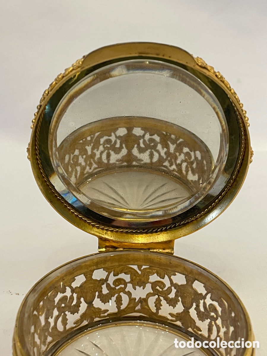 Antig&uuml;edades: Polvera de bronce y cristal de finales del S. XVIII. - Foto 6