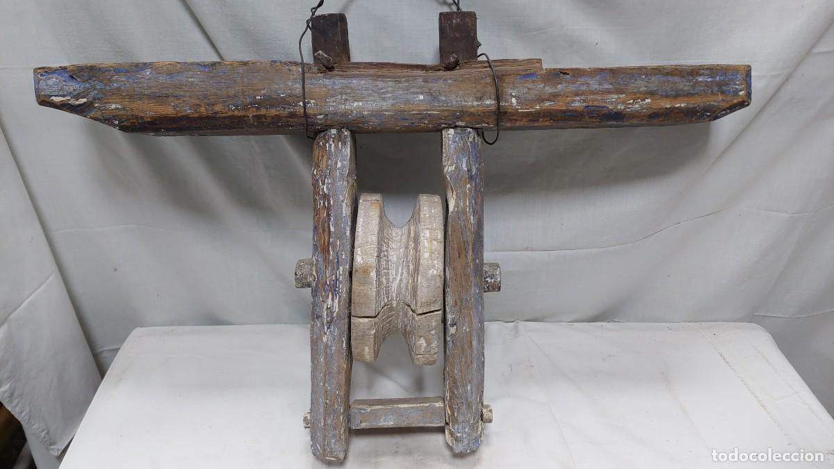 Antig&uuml;edades: Antigua y magn&iacute;fica polea garrucha en madera - Foto 1