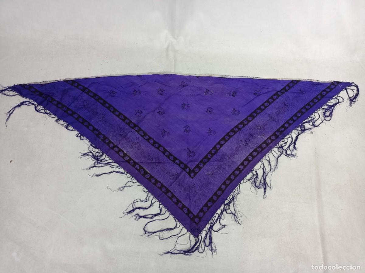 Antig&uuml;edades: Pa&ntilde;uelo de seda morado. Mant&oacute;n. - Foto 4