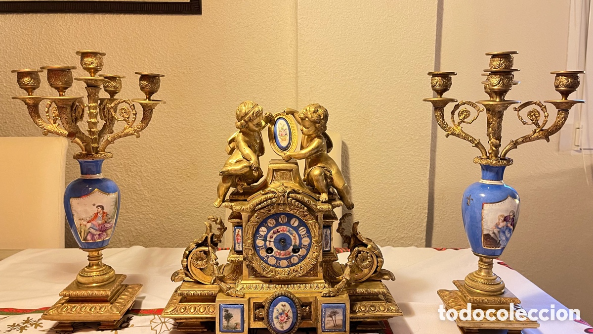 Antig&uuml;edades: Guarnici&oacute;n de reloj y candelabros bronce - Foto 12