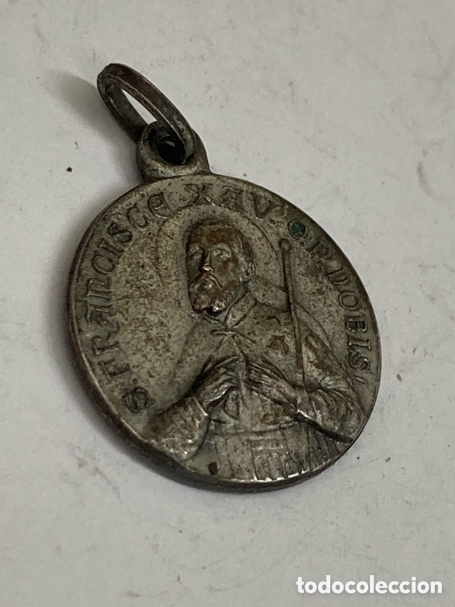 Antig&uuml;edades: Medalla de metal religioso C398 - Foto 1