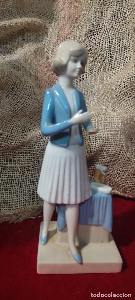 Antig&uuml;edades: PORCELANA MUJER MARCA REX - Foto 2