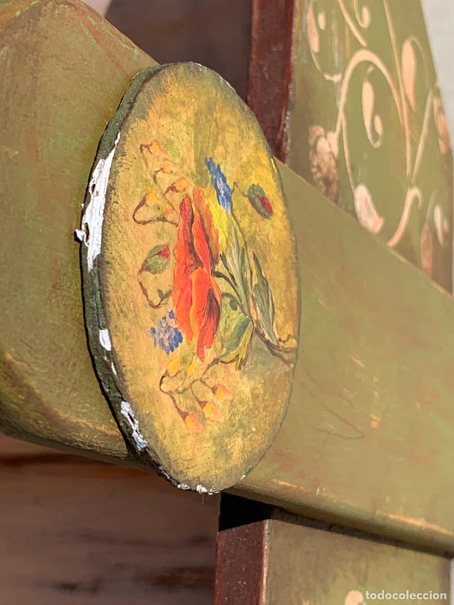 Antig&uuml;edades: Antiguo costurero de madera restaurado - Foto 6