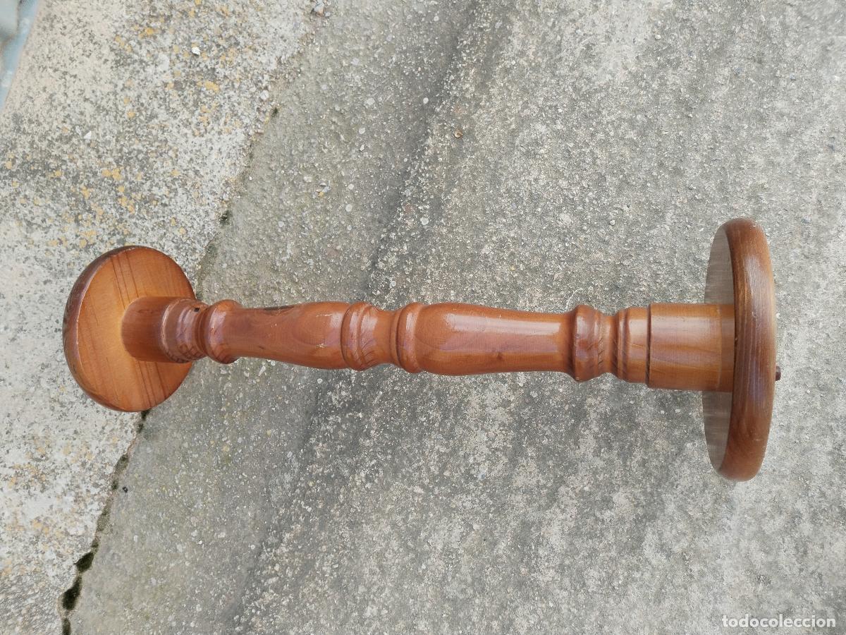 Antig&uuml;edades: peana columna pedestal de madera - Foto 6