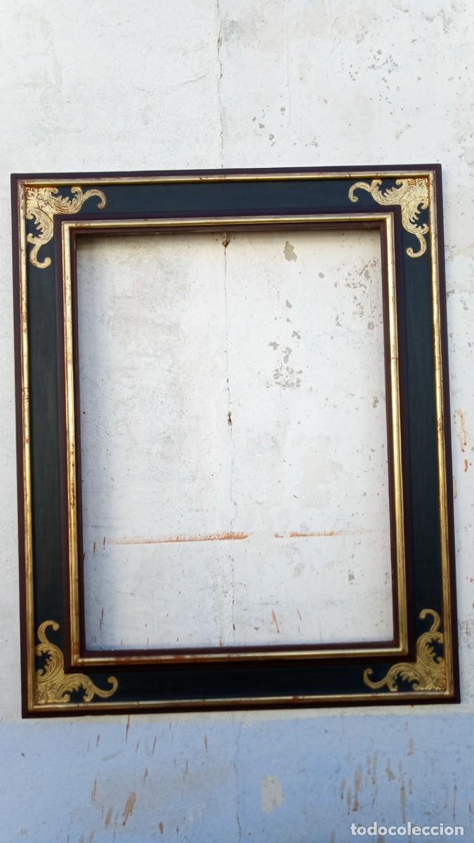 Antig&uuml;edades: Marco antiguo. Madera dorada y pintada - Foto 1