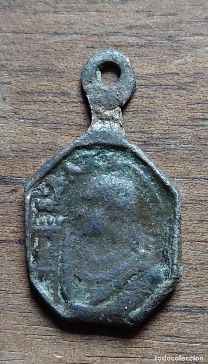 Antig&uuml;edades: Antigua medalla Santa Barbara - Foto 2