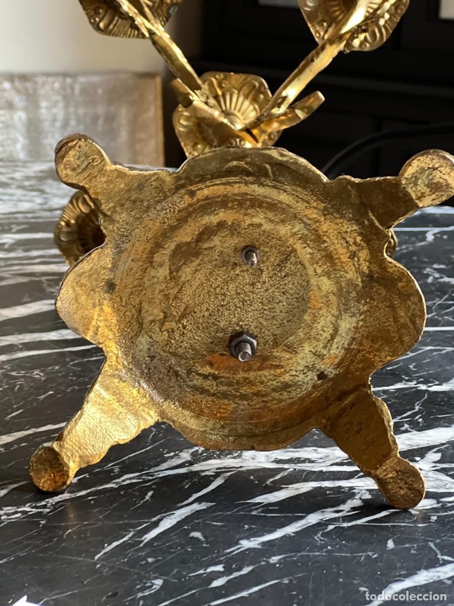 Antig&uuml;edades: Candelabro de bronce con figura de ni&ntilde;o - Foto 9
