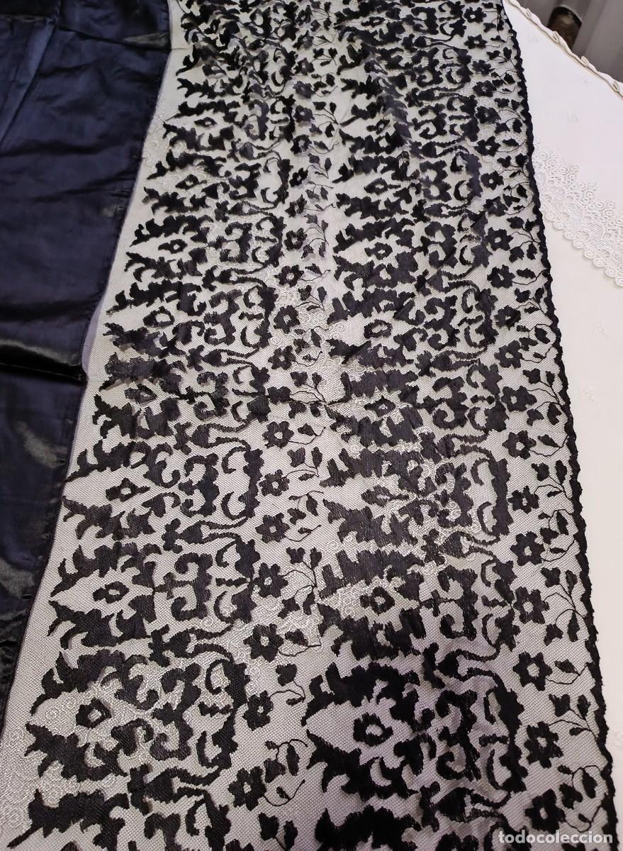 Antig&uuml;edades: Mantilla antigua de Terno - Foto 3