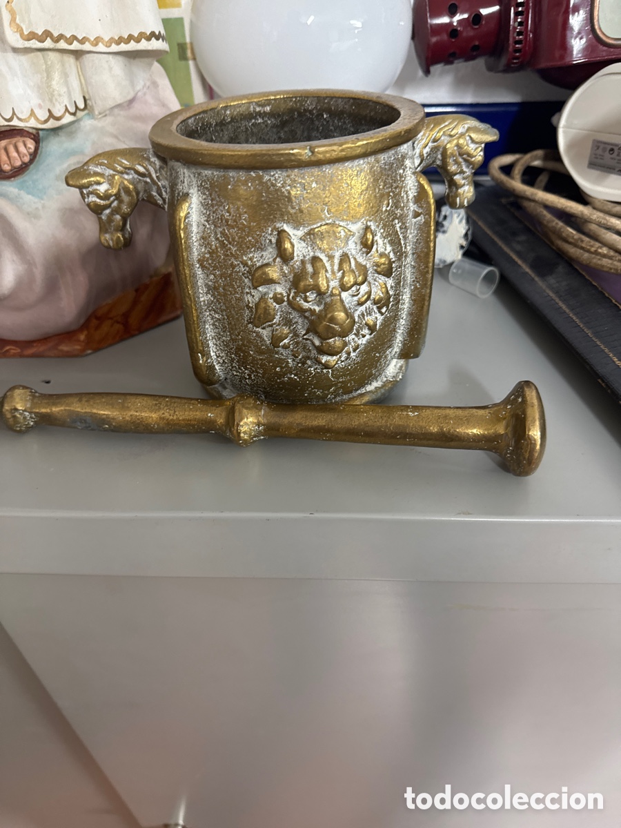 Antig&uuml;edades: Gran mortero de bronce con su mano - Foto 3