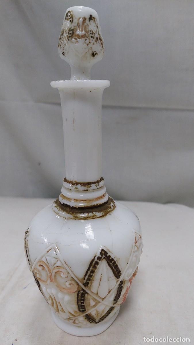Antig&uuml;edades: Antigua botella licor de opalina a&ntilde;os 30 - Foto 2