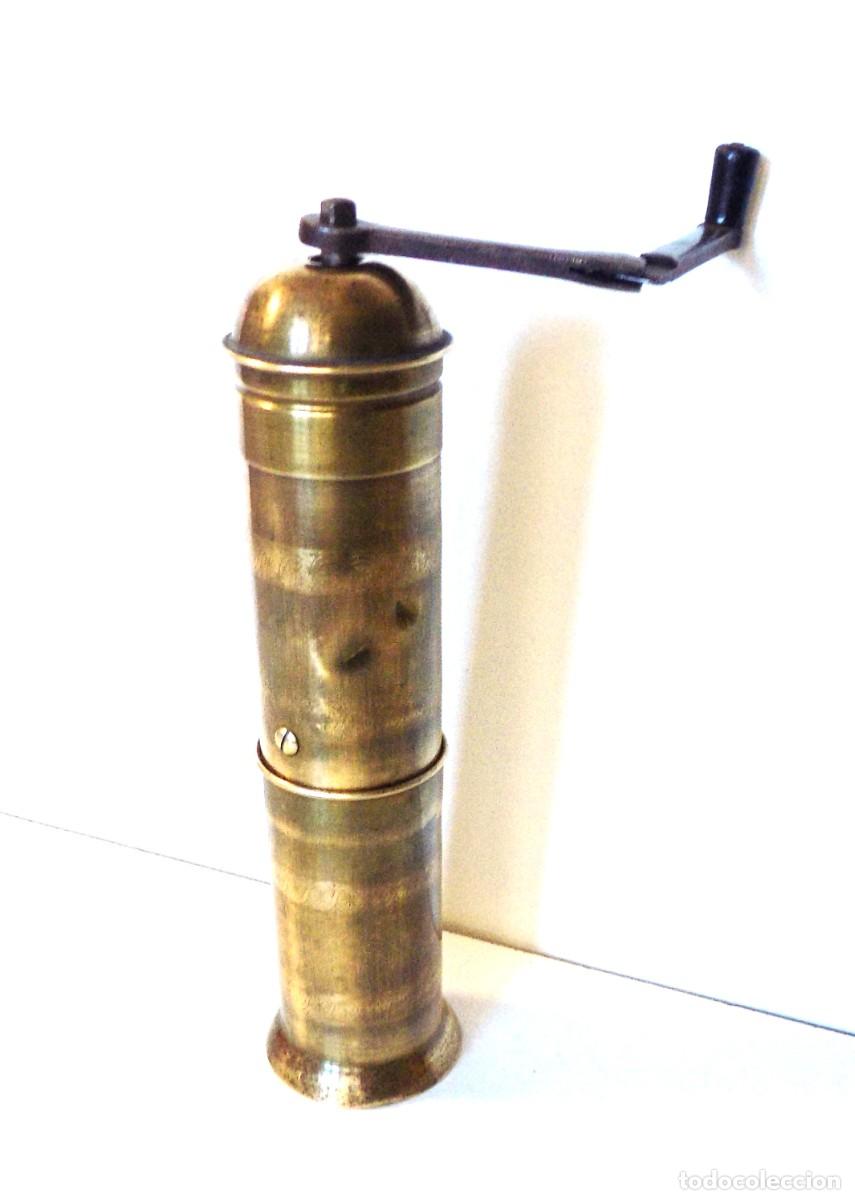 Antig&uuml;edades: MOLINILLO DE CAF&Eacute; MARCA K & M. MODELO TURCO. ALEMANIA. CA. 1945/1955
