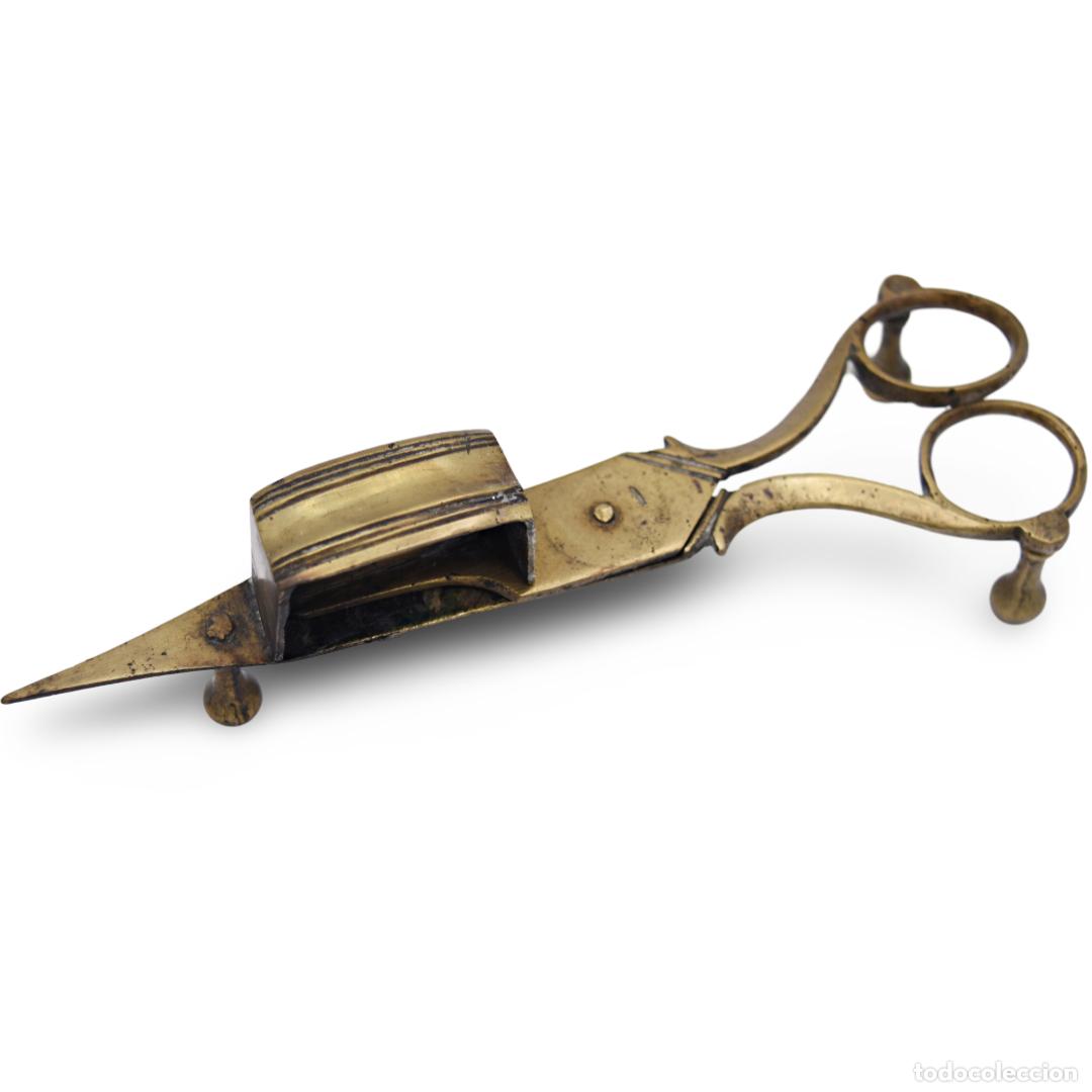 Antig&uuml;edades: Despabiladeras muy antiguas de bronce - Foto 1