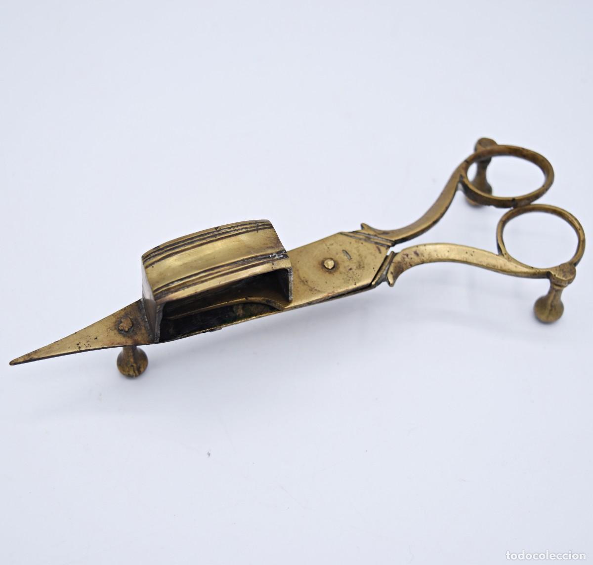 Antig&uuml;edades: Despabiladeras muy antiguas de bronce - Foto 2