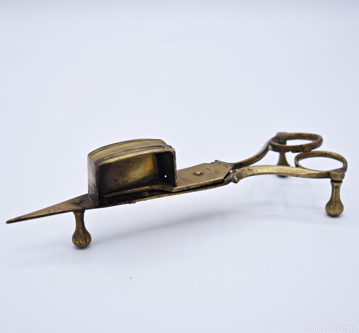 Antig&uuml;edades: Despabiladeras muy antiguas de bronce - Foto 3