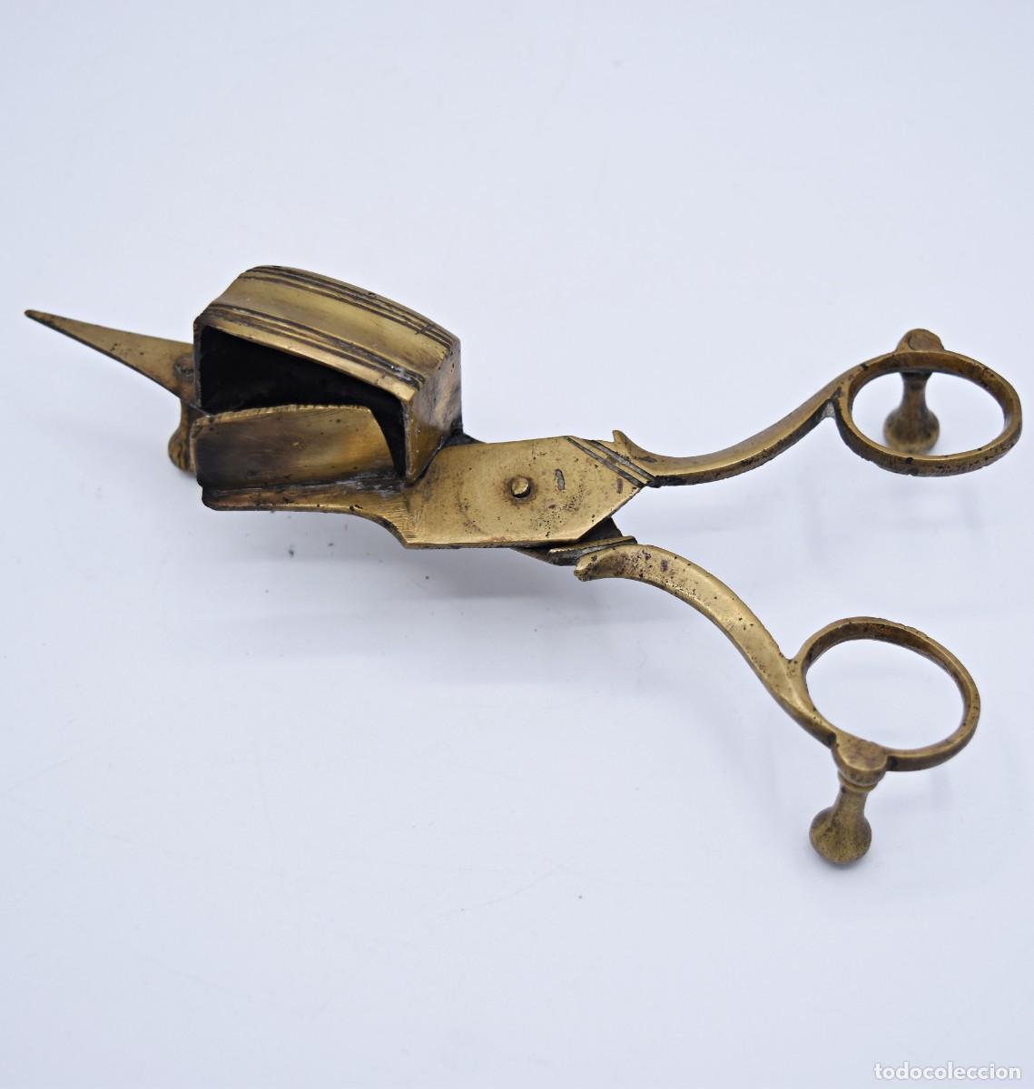 Antig&uuml;edades: Despabiladeras muy antiguas de bronce - Foto 5