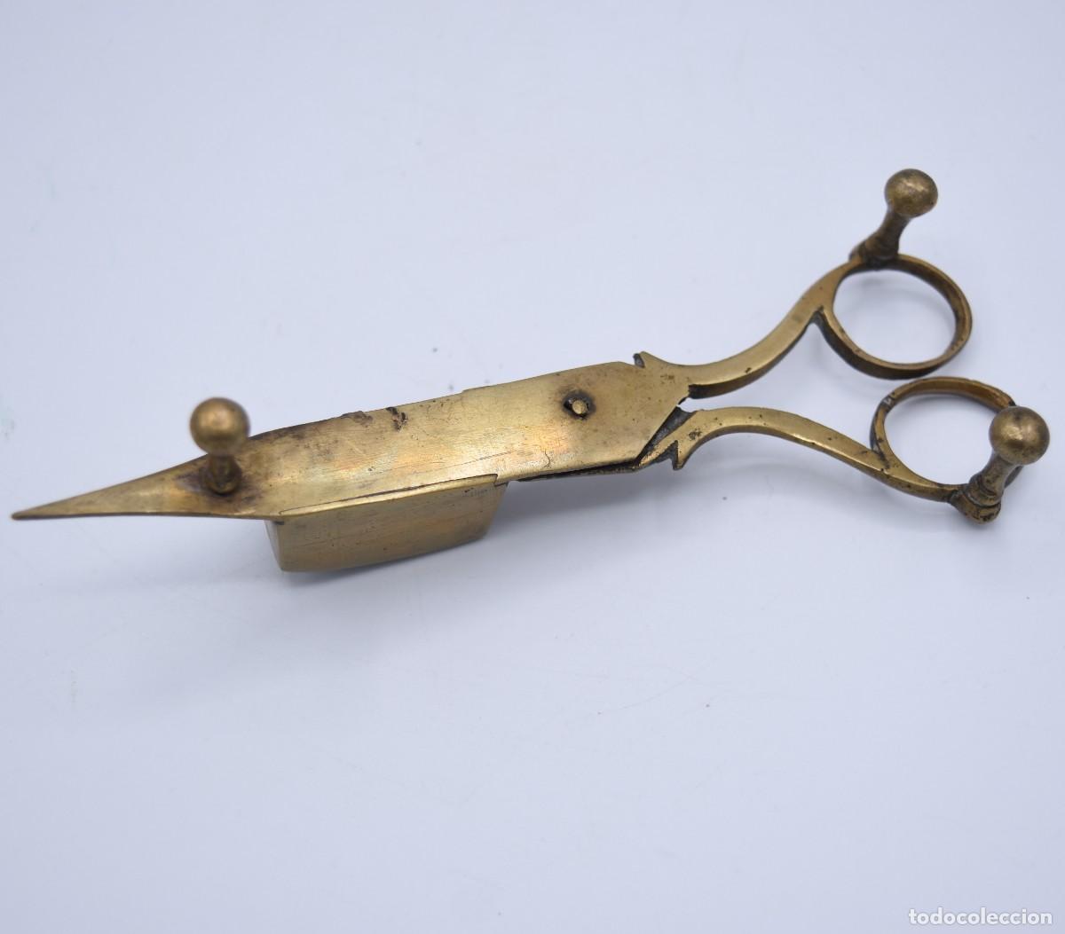 Antig&uuml;edades: Despabiladeras muy antiguas de bronce - Foto 6