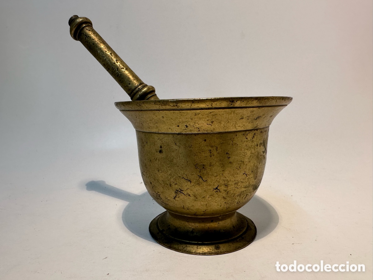Antig&uuml;edades: ANTIGUO MORTERO ALMIREZ DE COPA DE BRONCE FARMACIA.