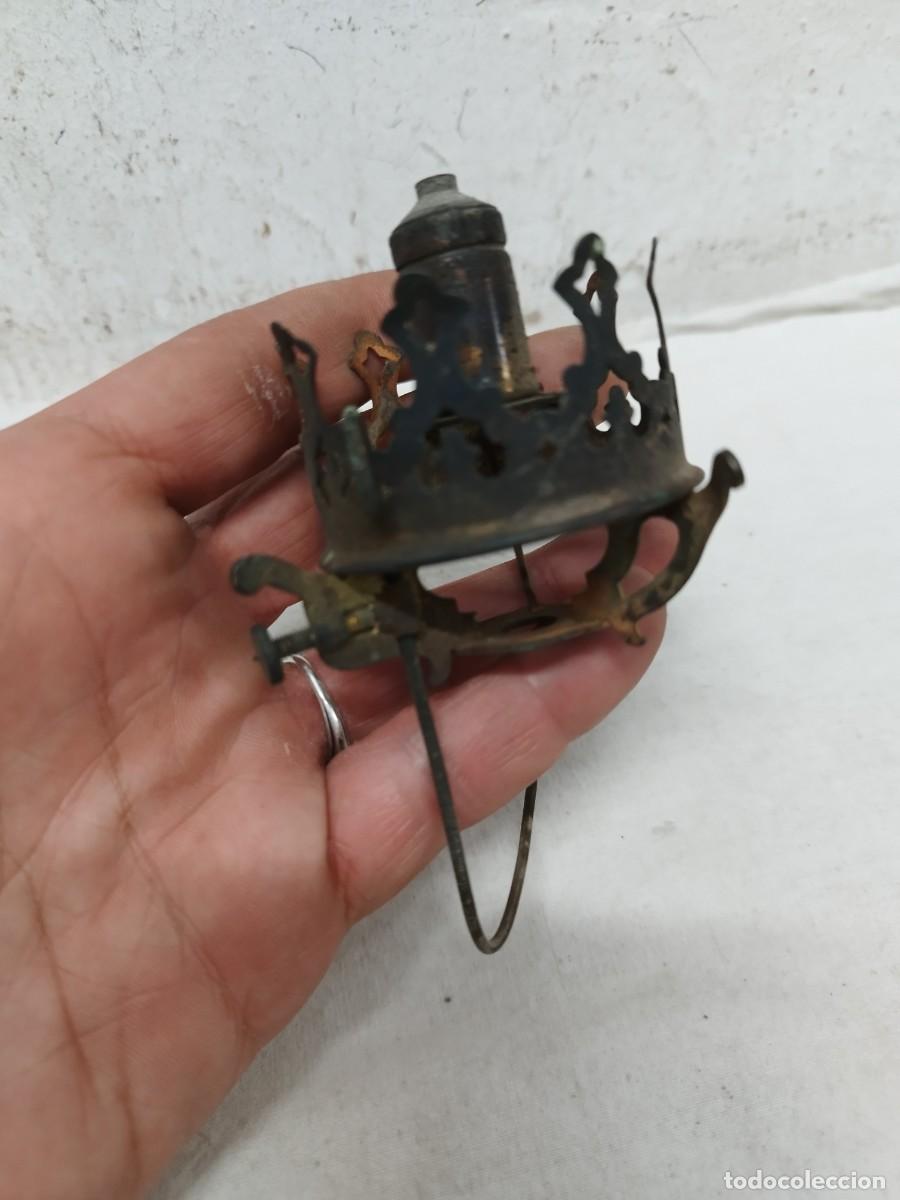 Antig&uuml;edades: Antiguo repuesto,parte de quinqu&eacute; a restaurar. - Foto 2