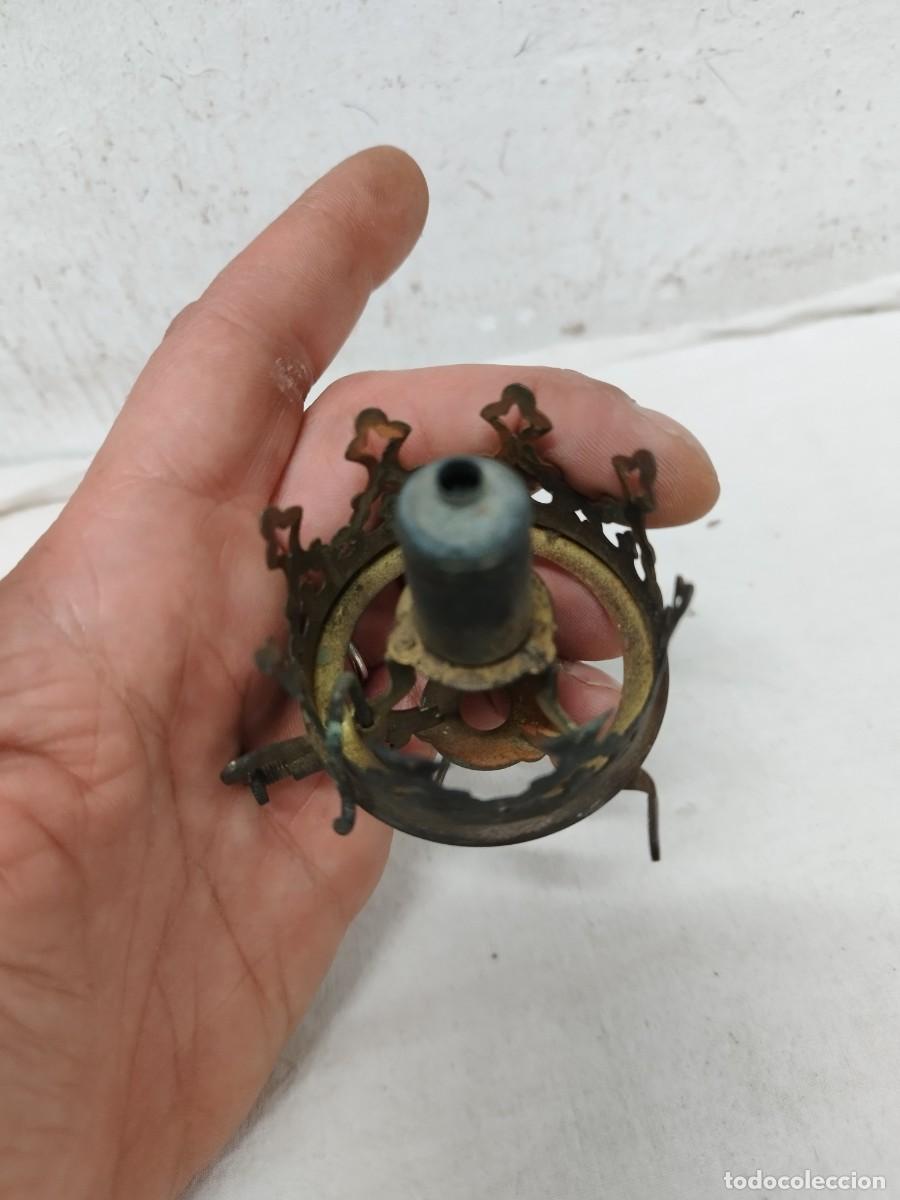 Antig&uuml;edades: Antiguo repuesto,parte de quinqu&eacute; a restaurar. - Foto 3