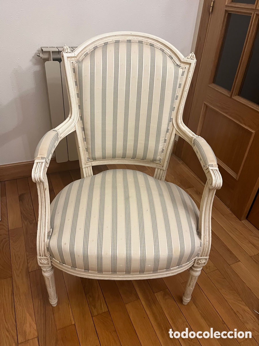 Antig&uuml;edades: Sillones de madera con tapicer&iacute;a - Foto 1