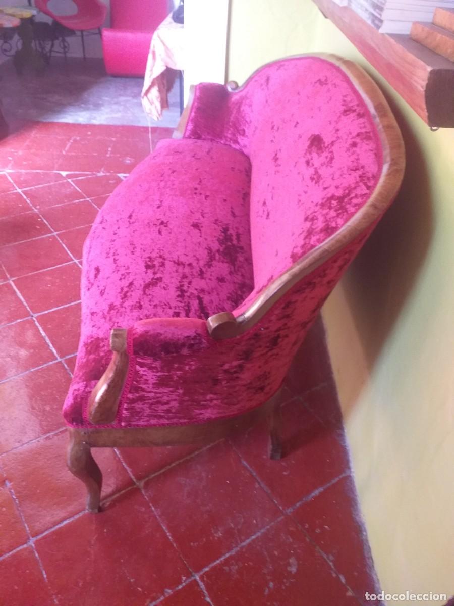 Antig&uuml;edades: Sof&aacute; isabelino de nogal. - Foto 2