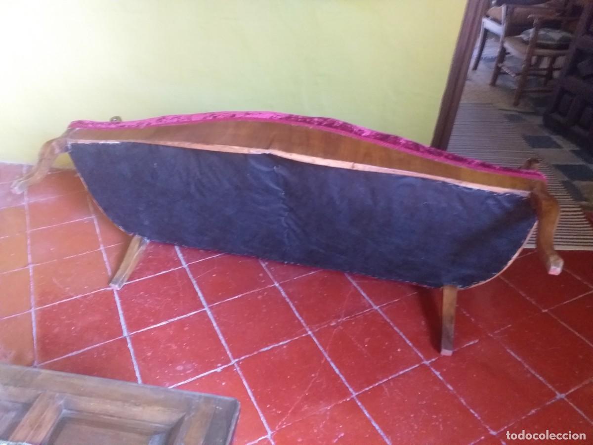Antig&uuml;edades: Sof&aacute; isabelino de nogal. - Foto 4