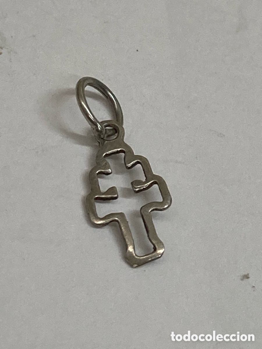 Antig&uuml;edades: Cruz de plata religiosa C401 - Foto 1