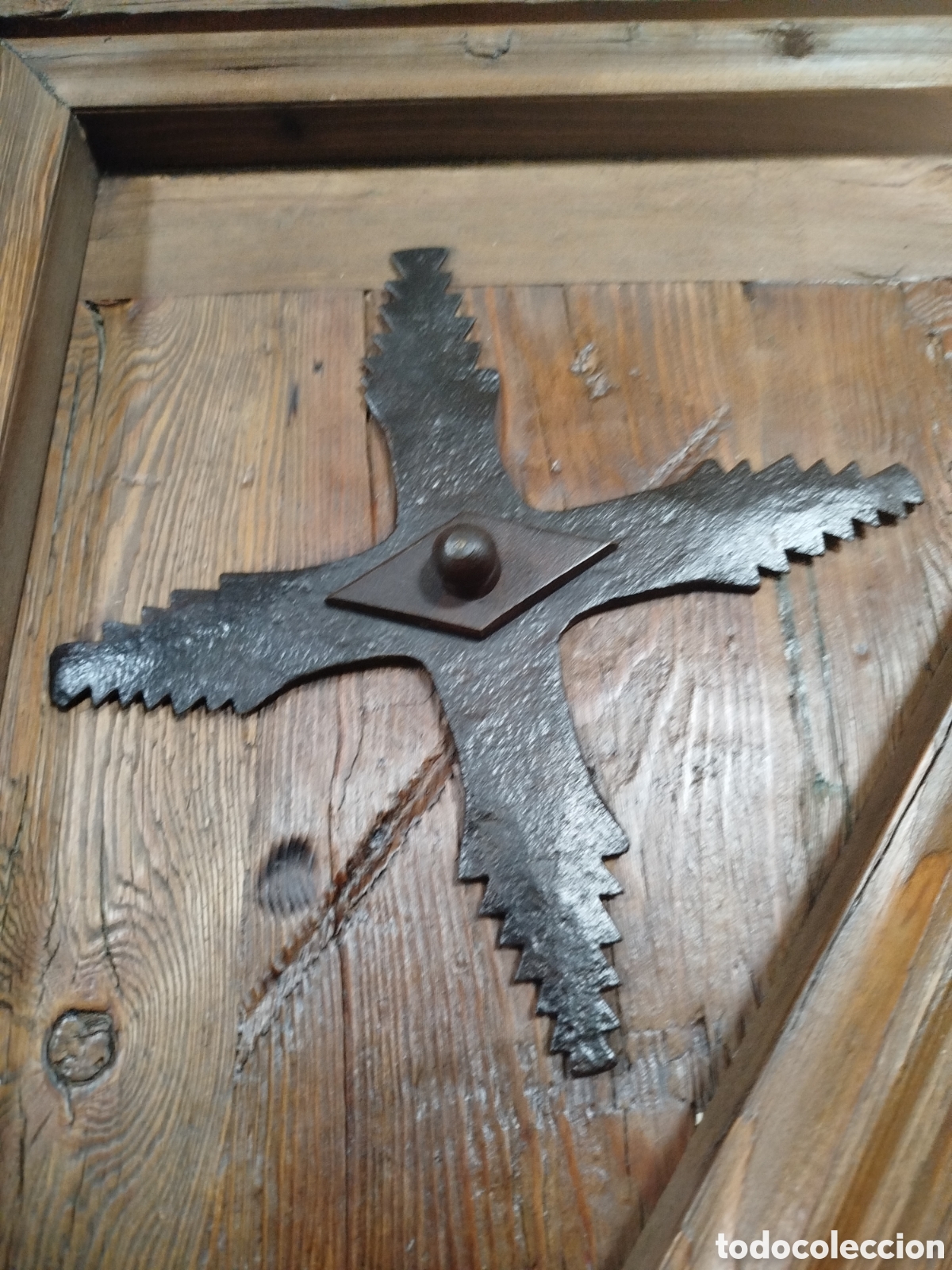 Antig&uuml;edades: Puerta con herrajes de forja - Foto 5