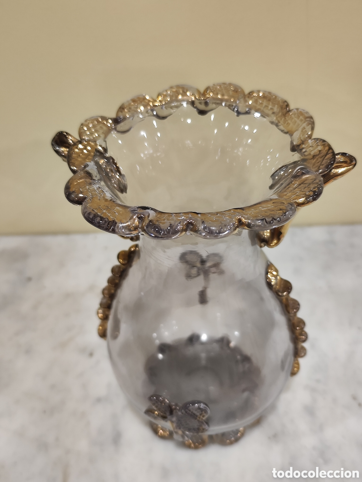 Antig&uuml;edades: Florero en cristal con decoraci&oacute;n dorada. - Foto 5