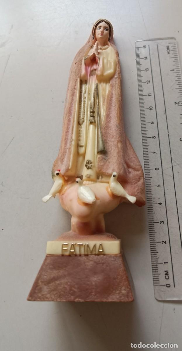 Antig&uuml;edades: Figura de la Virgen de F&aacute;tima en pl&aacute;stico t&eacute;rmico - Foto 3
