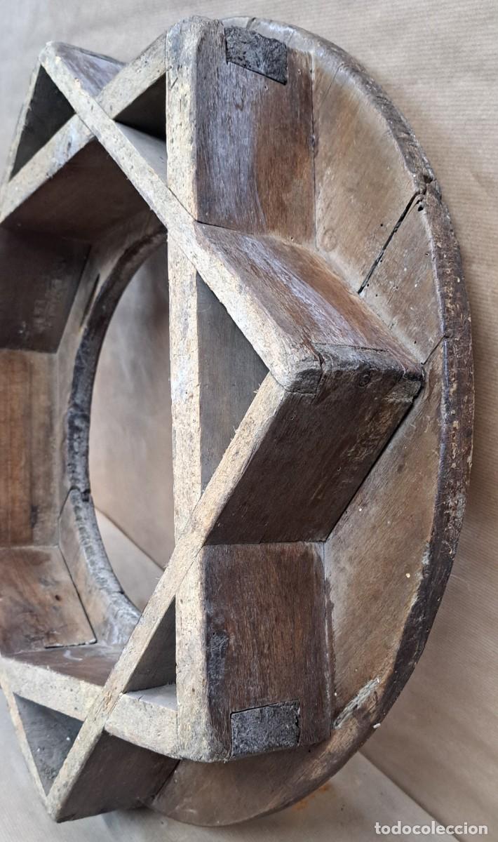Antig&uuml;edades: Brasero con soporte de madera - Foto 7