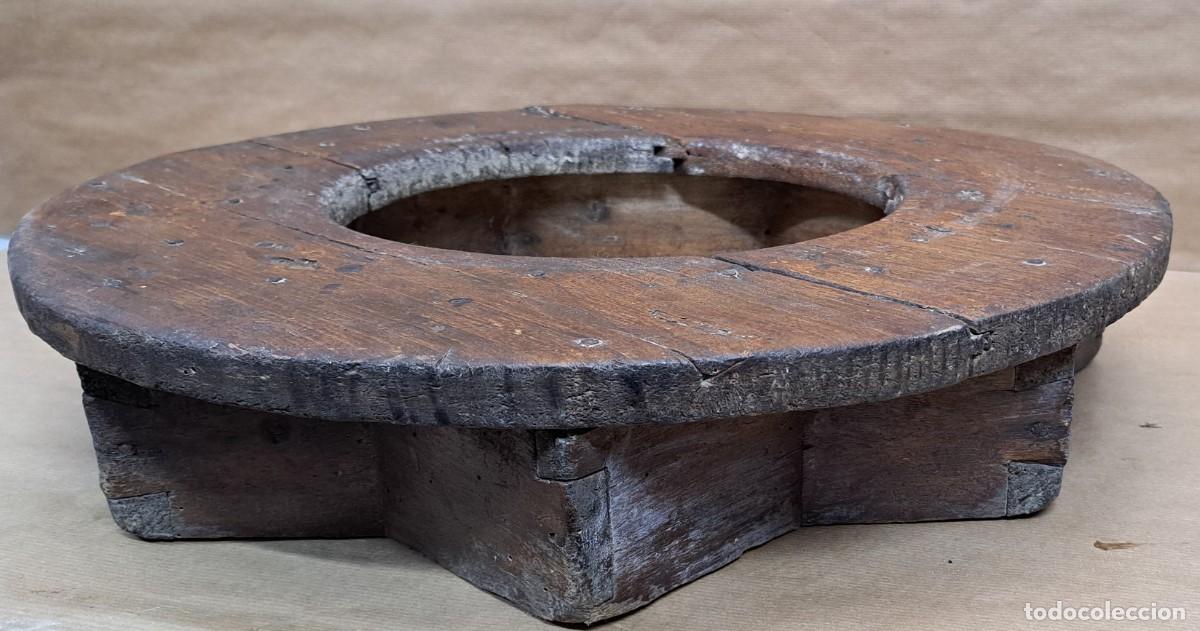Antig&uuml;edades: Brasero con soporte de madera - Foto 8
