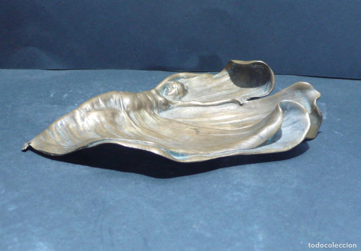 Antig&uuml;edades: PEQUE&Ntilde;A BANDEJA EN BRONCE - Foto 2