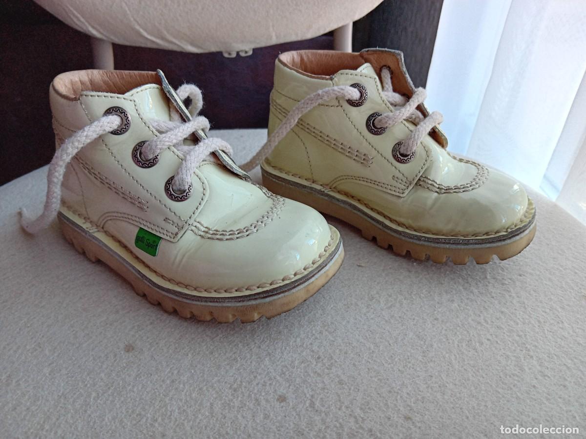 Antig&uuml;edades: Botas n&uacute;mero 24 marca gulli sport - Foto 1