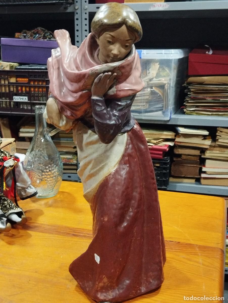 Antig&uuml;edades: GRAN FIGURA DE GRES NAO. - Foto 9