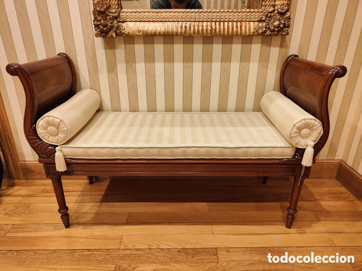 Antig&uuml;edades: Banco de madera con cojines - Foto 1