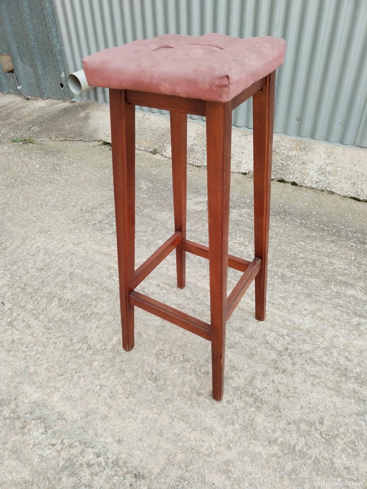 Antig&uuml;edades: taburete de madera vintage - Foto 2