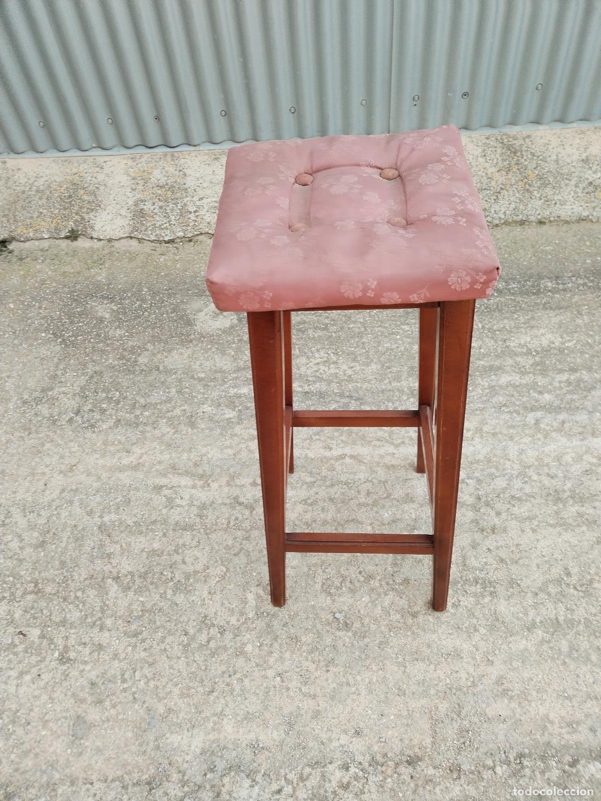 Antig&uuml;edades: taburete de madera vintage - Foto 5