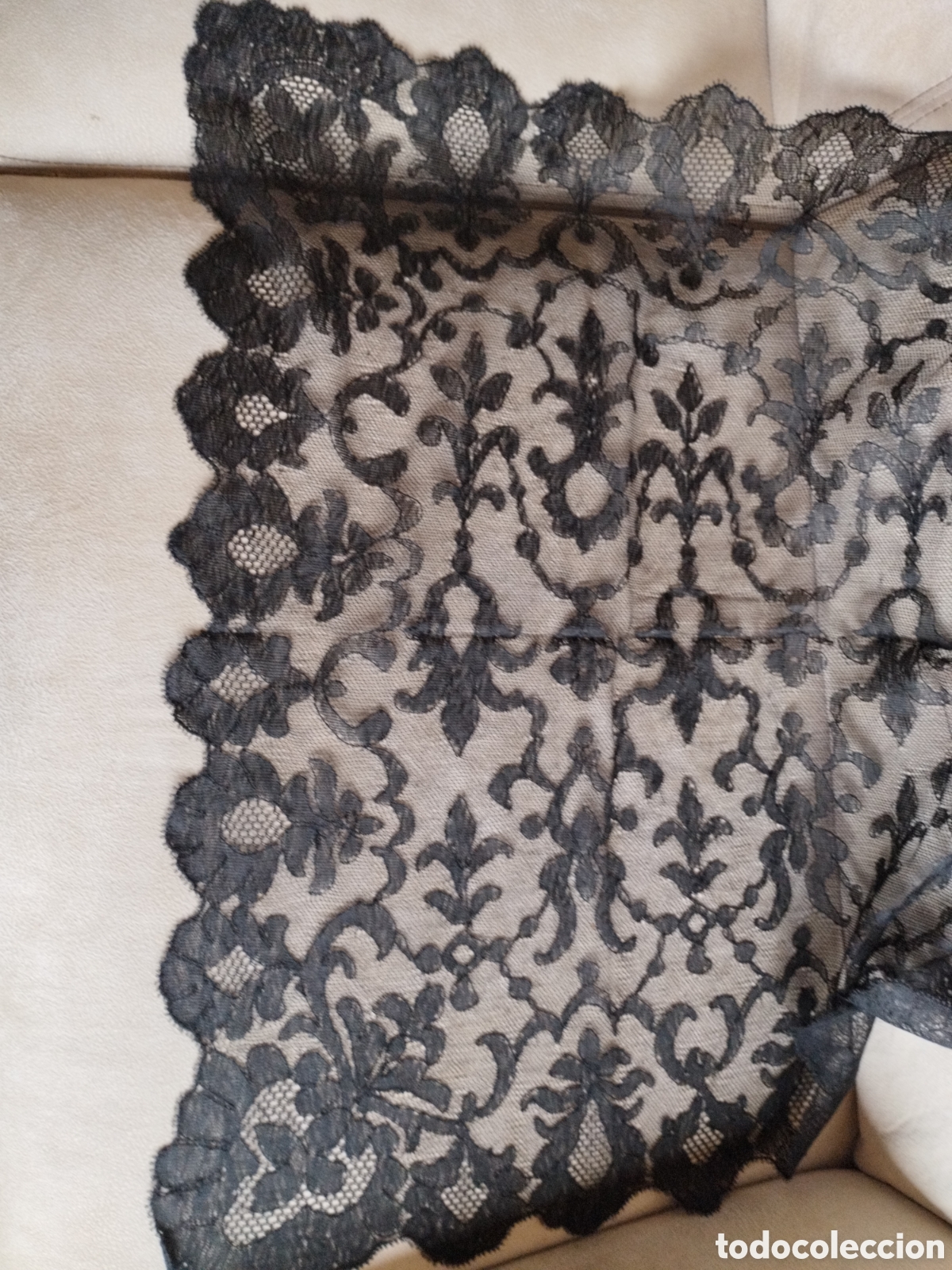 Antig&uuml;edades: * MANTILLA.2M. (Rf:318/d) - Foto 2