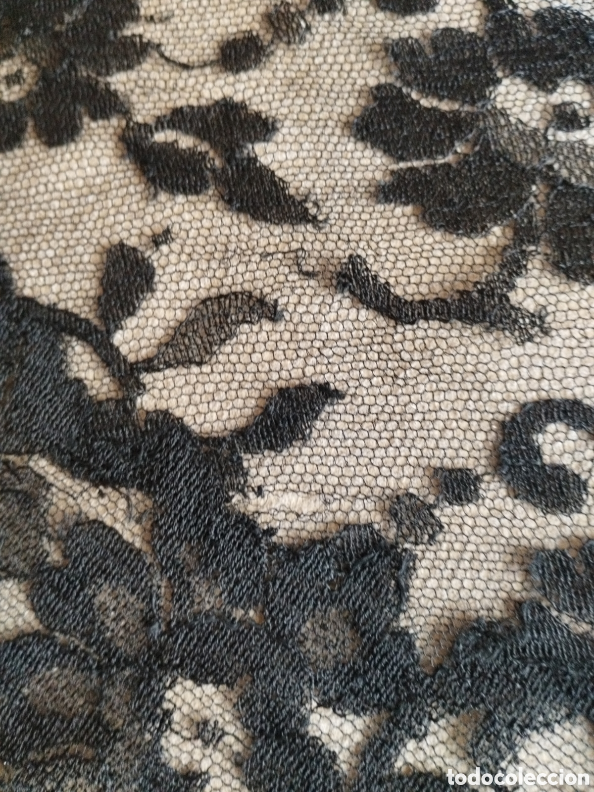 Antig&uuml;edades: * MANTILLA TRIANGULAR. (Rf:300/*) - Foto 4