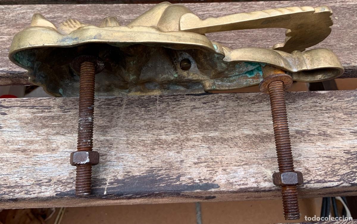 Antig&uuml;edades: LLAMADOR. CABEZA DE LE&Oacute;N. BRONCE. - Foto 8
